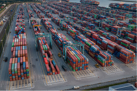 Container yard area: 170,000 sqm